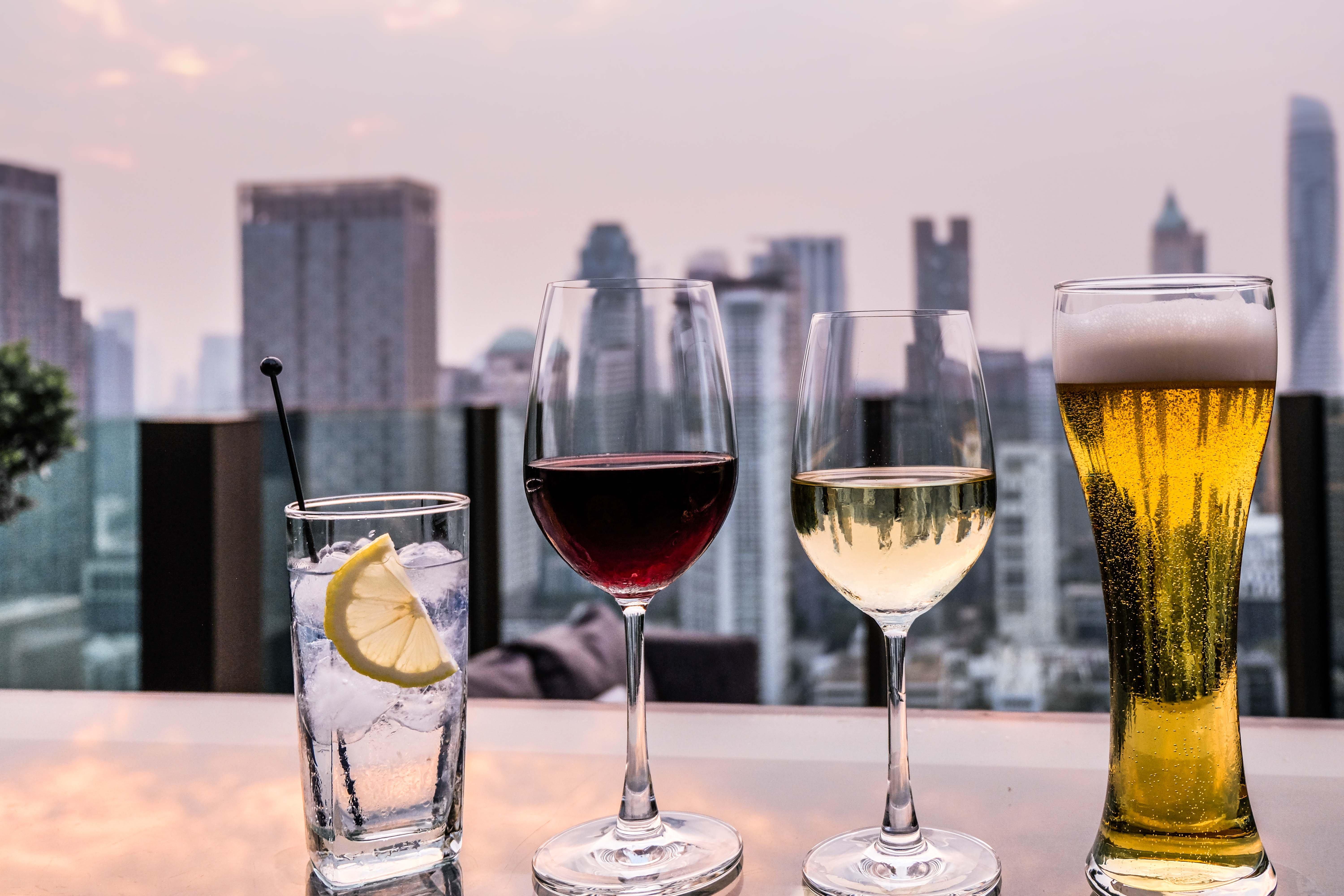 Hotel Indigo Bangkok Wireless Road By Ihg Kültér fotó A selection of alcoholic drinks