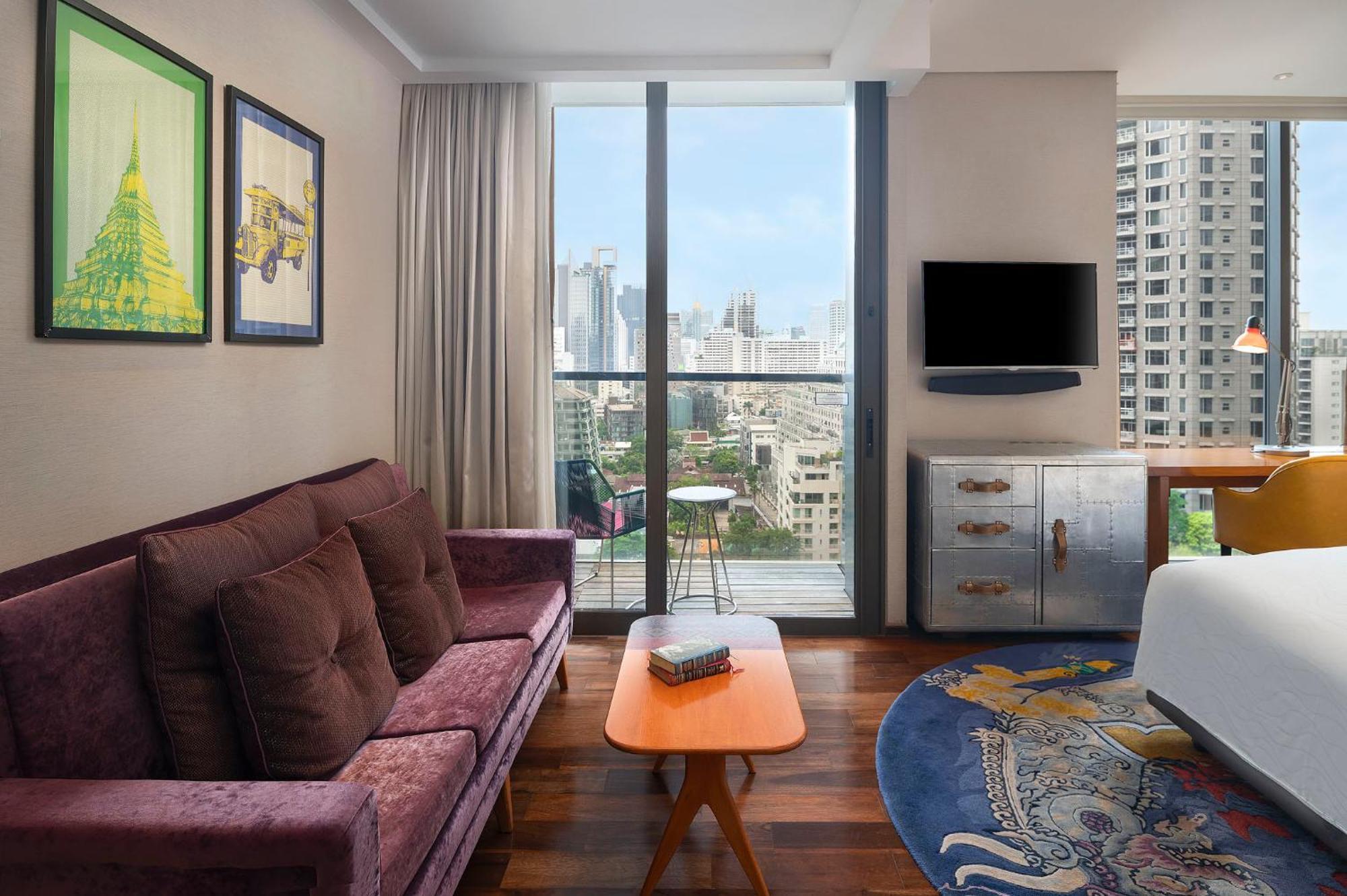 Hotel Indigo Bangkok Wireless Road By Ihg Kültér fotó A suite at the hotel